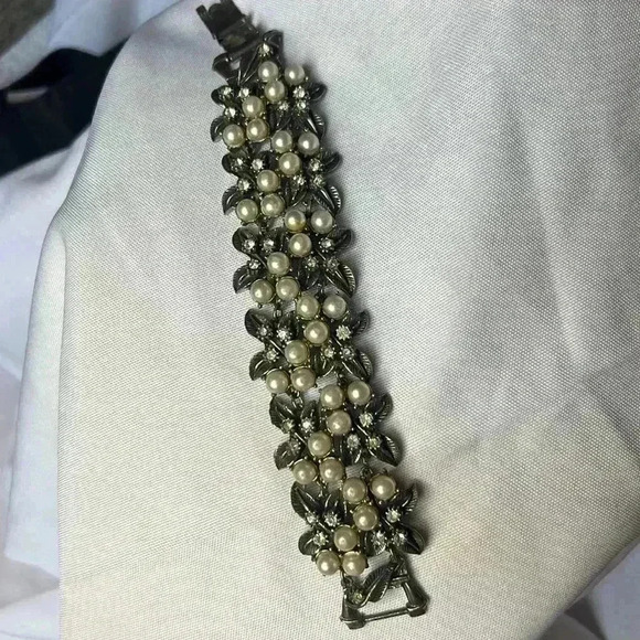 Vintage Florenza Juliana D&E Delizza & Elster Bracelet pearls and Rhinestones - Picture 3 of 7
